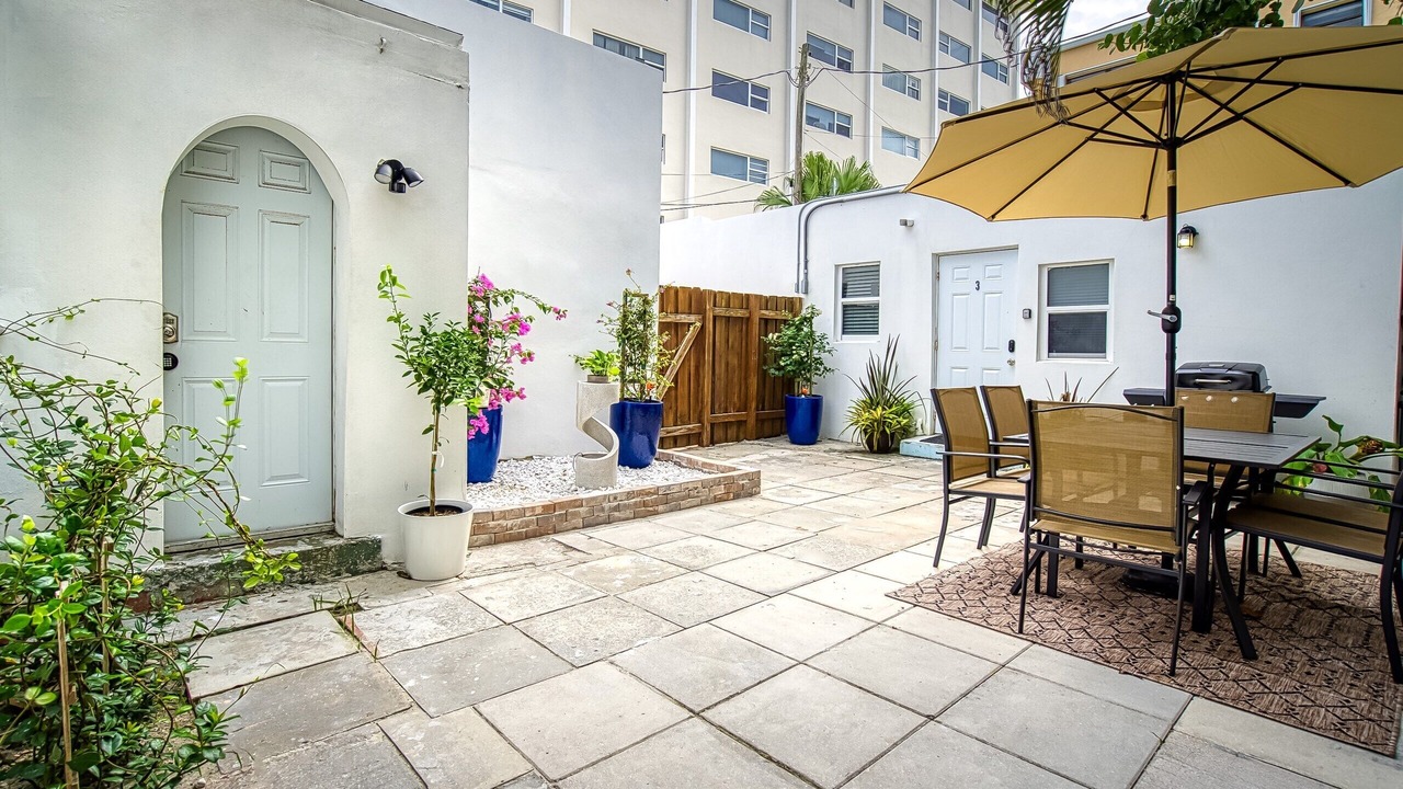 Photo of Outdoor in Hollywood South Central Beach