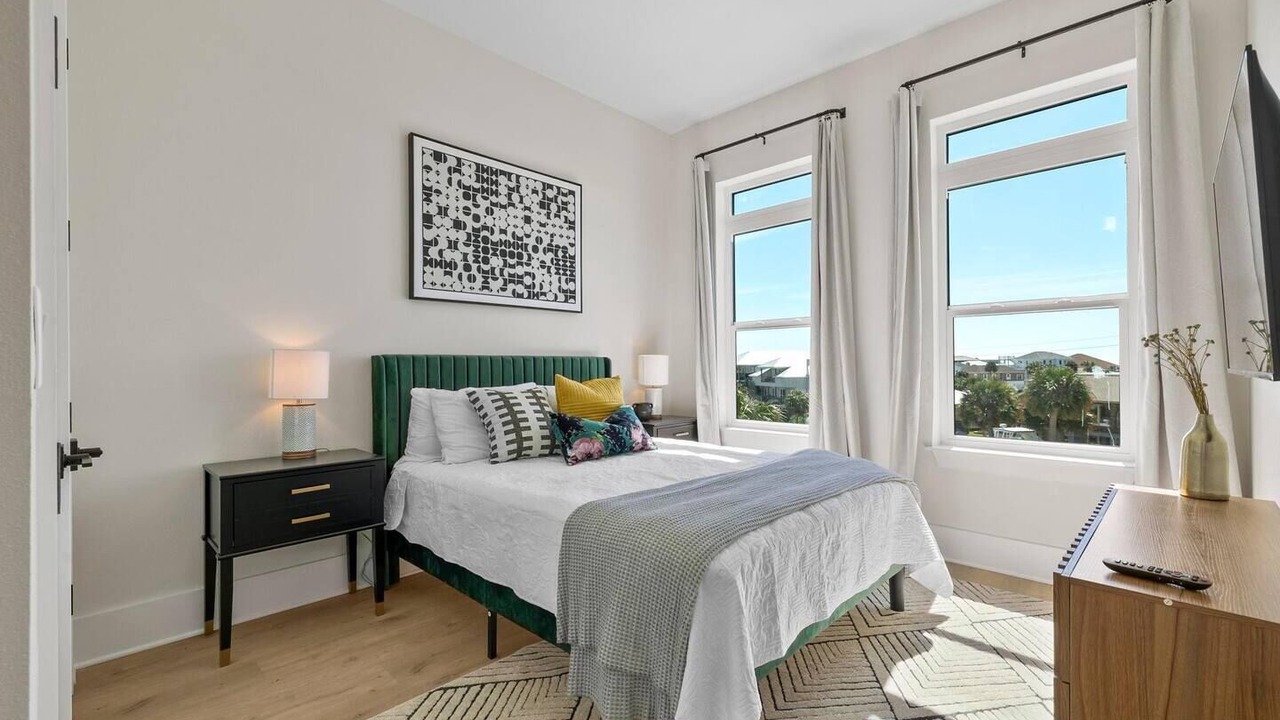 Photo of Bedroom in Pensacola Beach