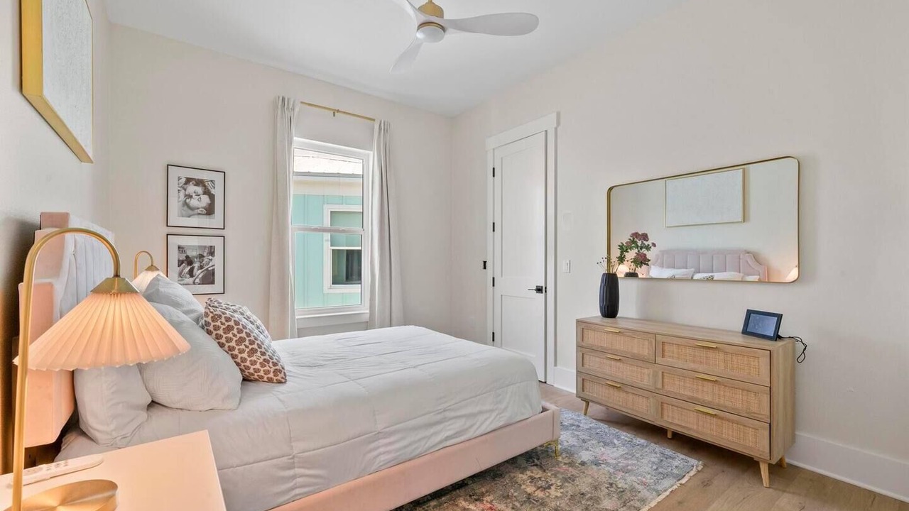 Photo of Bedroom in Pensacola Beach