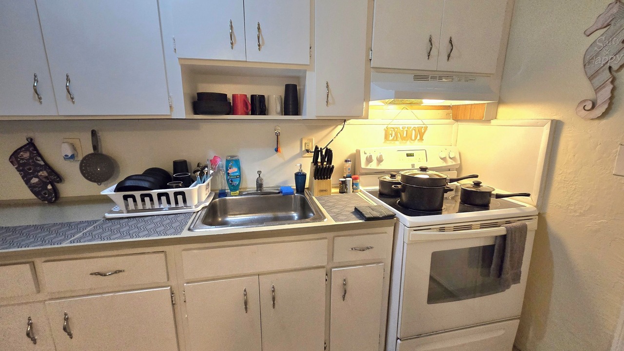 Photo of Kitchen in West Little River