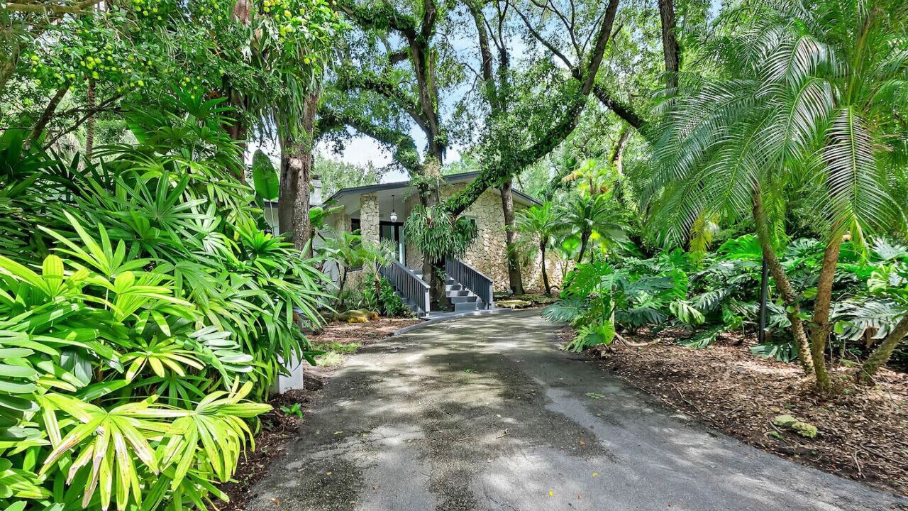 Photo of Outdoor in Pinecrest