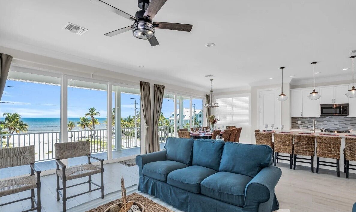 Photo of Livingroom in Fort Myers Beach
