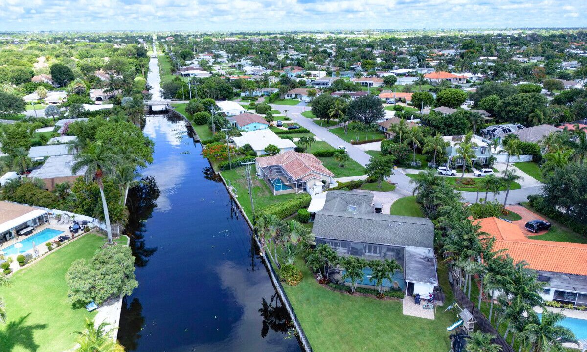 Photo of Outdoor in Lake Clarke Shores