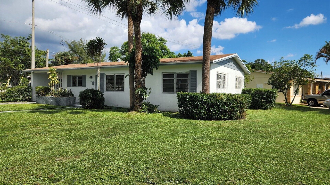 Photo of Outdoor in Lauderhill