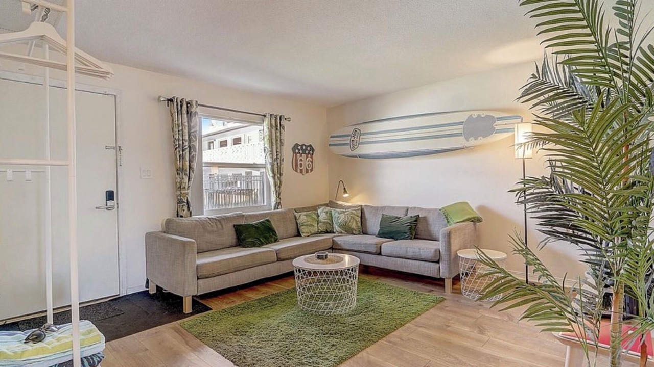 Photo of Livingroom in Bayview Park