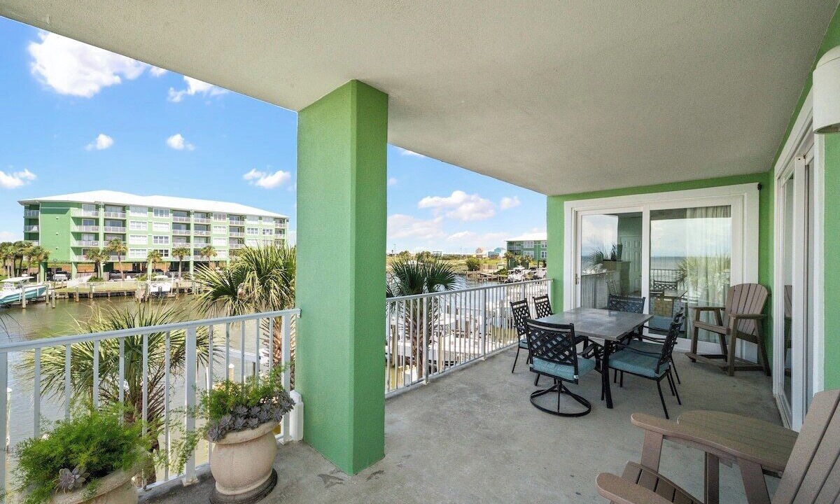 Photo of Patio Balcony in Fort Morgan Pines