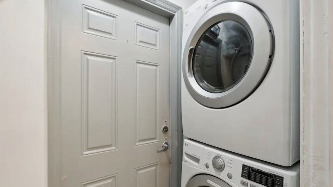 Photo of Bedroom in Opa-Locka