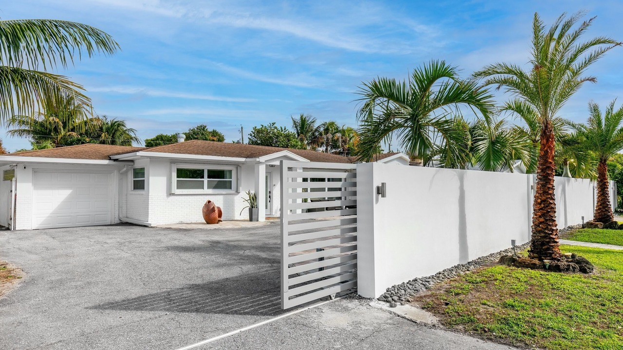 Photo of Outdoor in Lake Clarke Shores