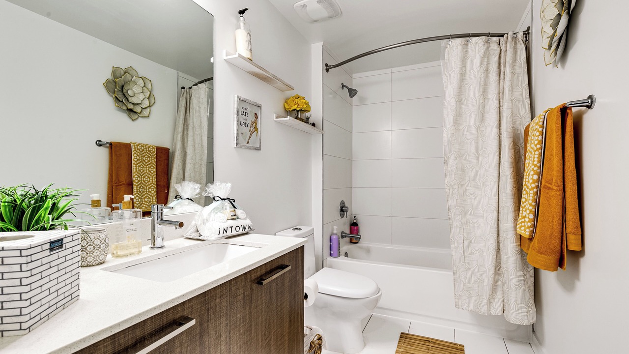 Photo of Bathroom in Little Havana