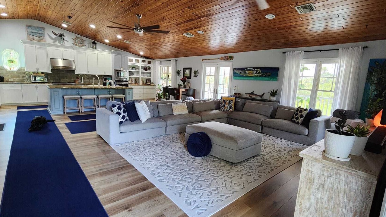 Photo of Livingroom in Palm City