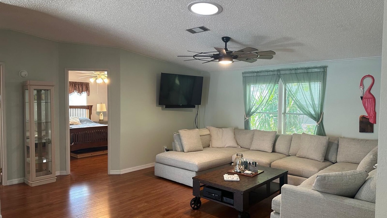 Photo of Livingroom in Ormond Beach