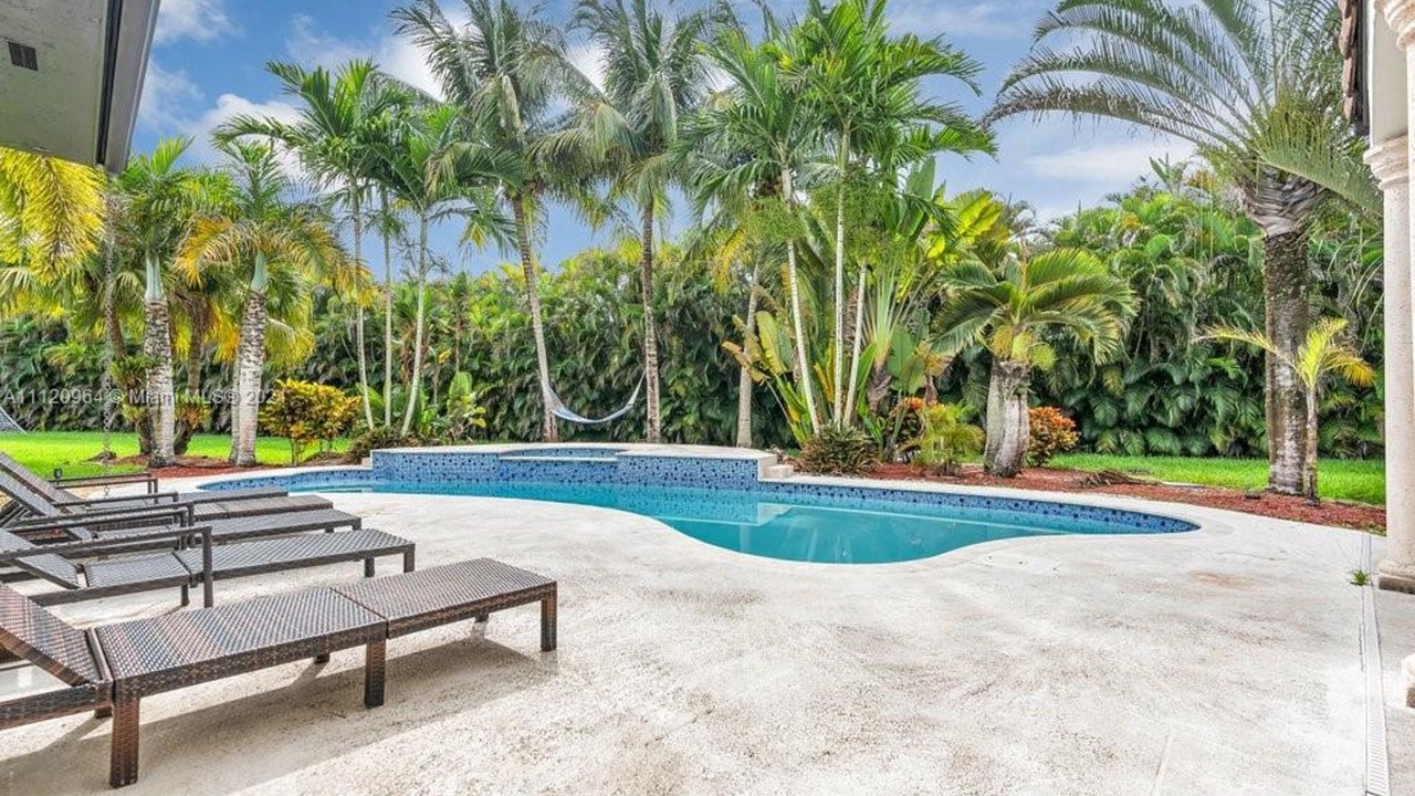 Photo of Outdoor in Ludlam