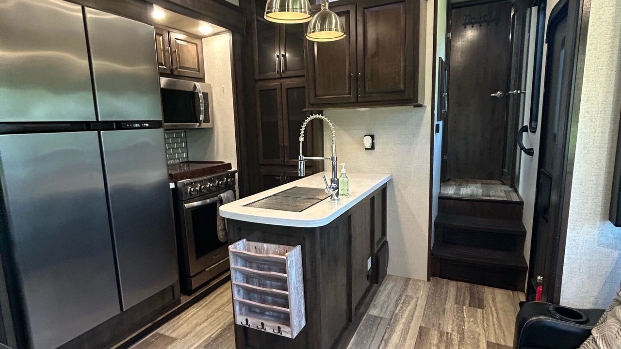 Photo of Kitchen in Yankeetown