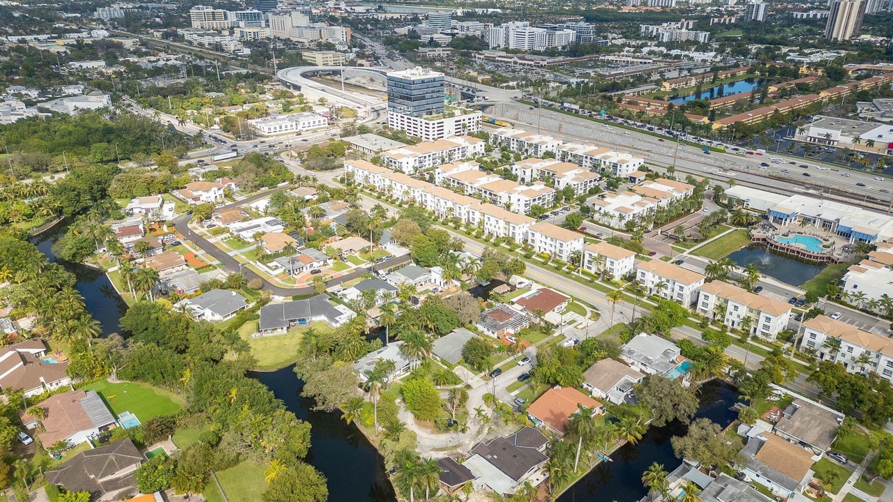 Photo of Others in Aventura