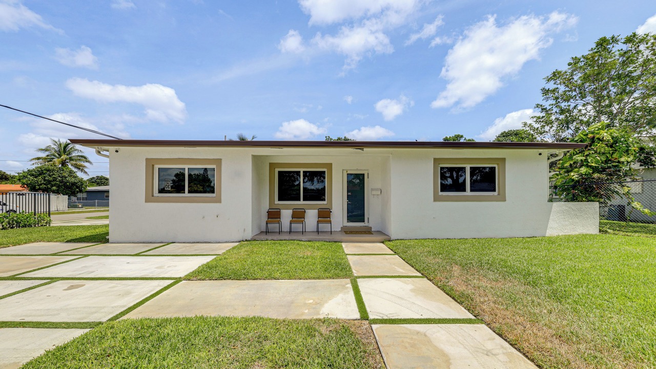 Photo of Others in North Miami