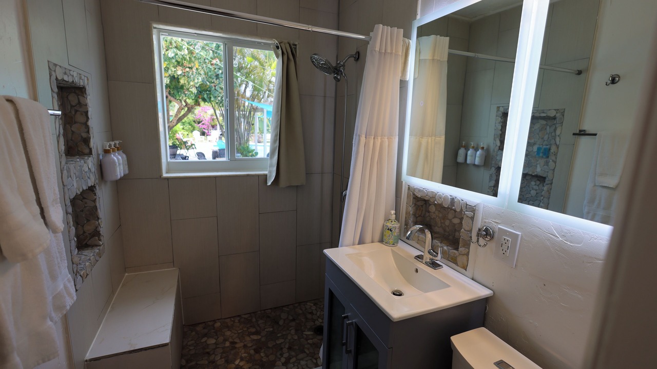 Photo of Bathroom in Highland Garden