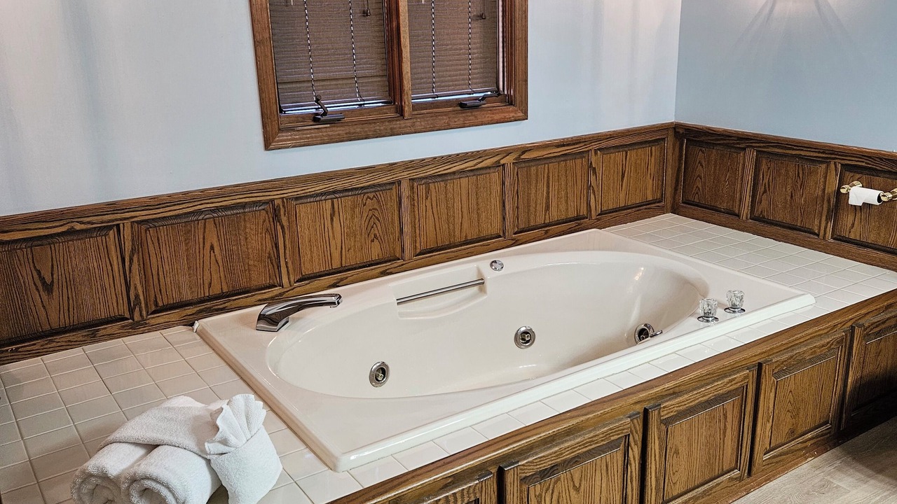 Photo of Bathroom in Hiawassee