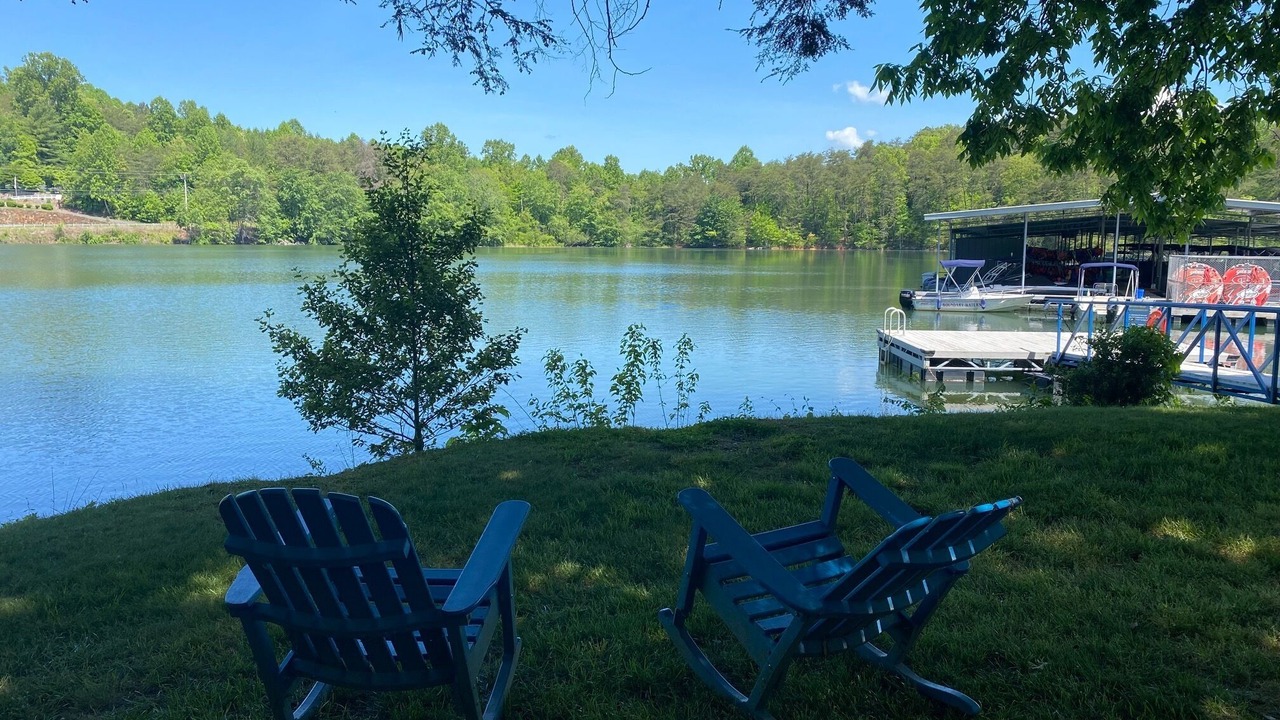Photo of Others in Hiawassee
