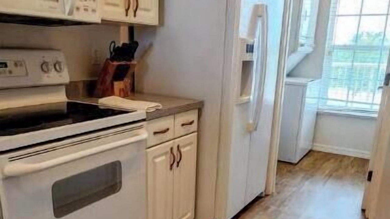 Photo of Kitchen in Horseshoe Beach