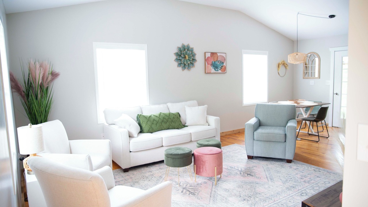 Photo of Livingroom in Cleveland