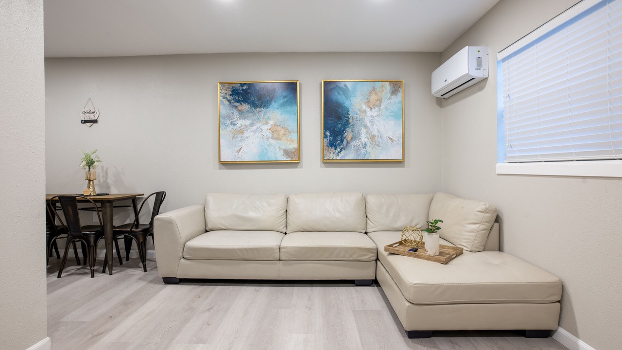 Photo of Livingroom in University