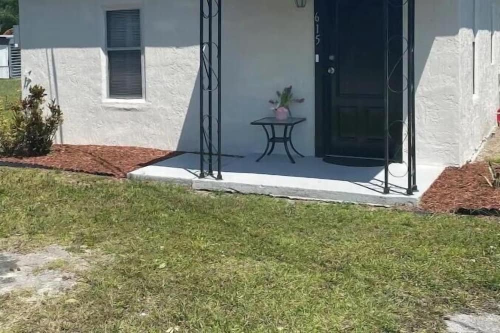 Photo of Outdoor in Auburndale