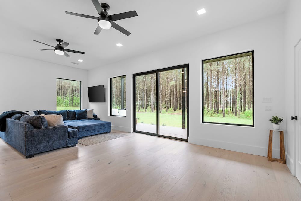 Photo of Livingroom in Tallahassee