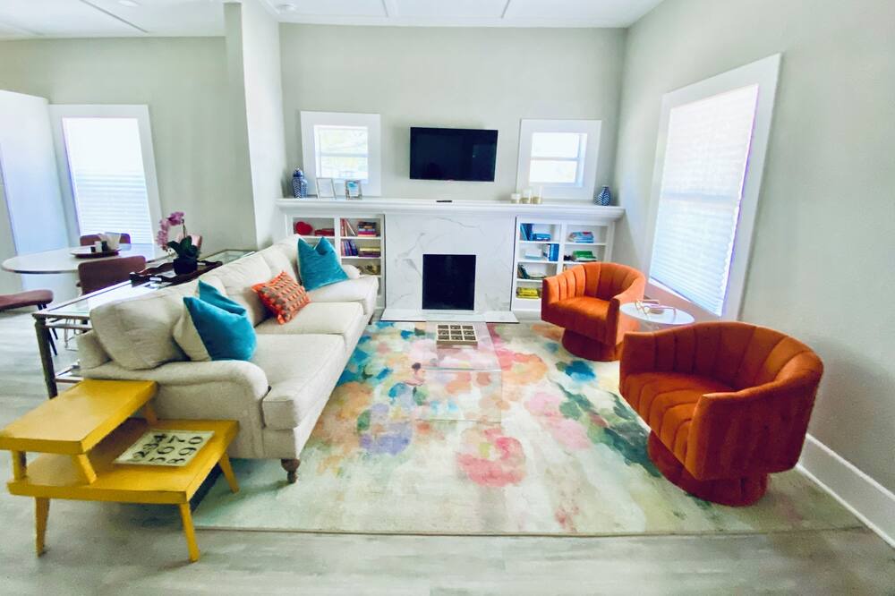 Photo of Livingroom in Riverside Heights