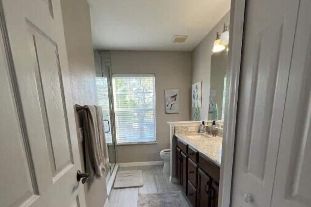 Photo of Bathroom in Windermere