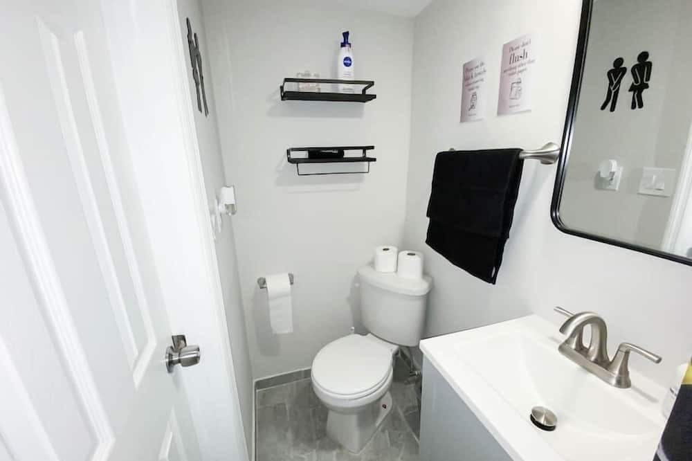 Photo of Bathroom in Wynwood Art District
