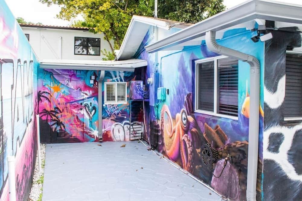 Photo of Others in Wynwood Art District
