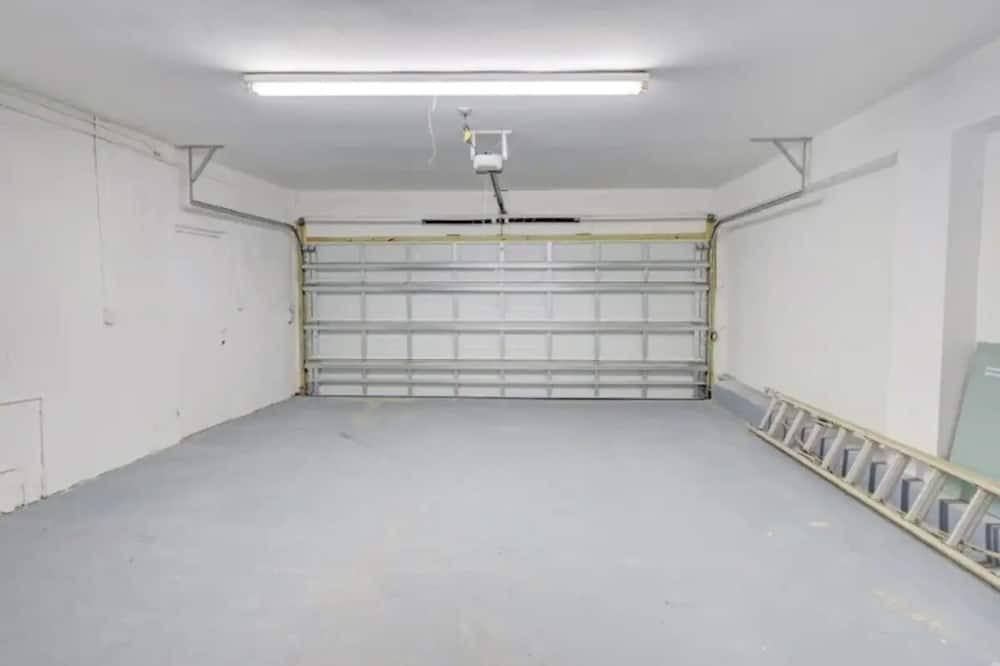Photo of Others in Seybold