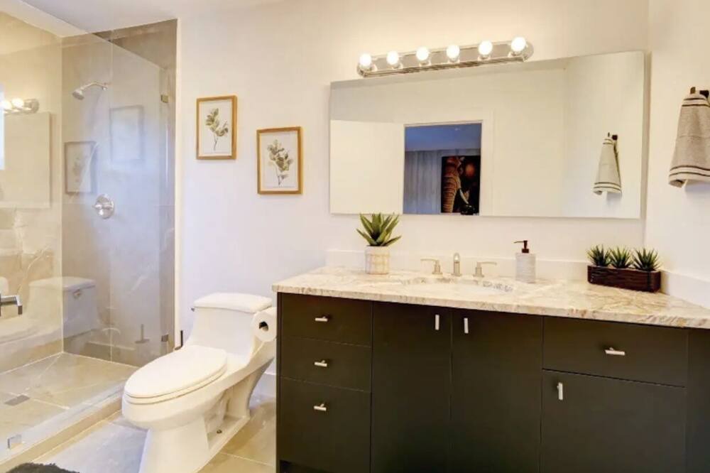 Photo of Bathroom in Seybold