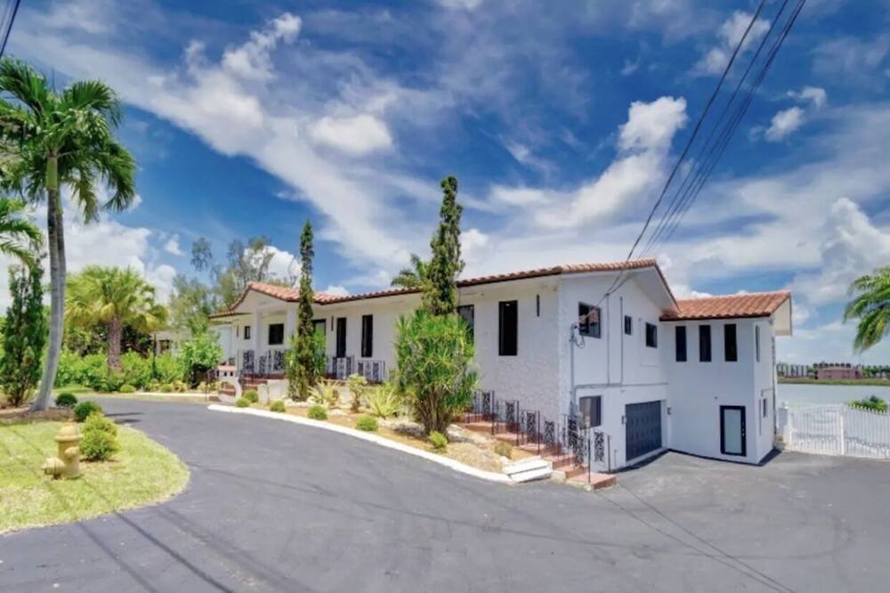 Photo of Outdoor in Seybold