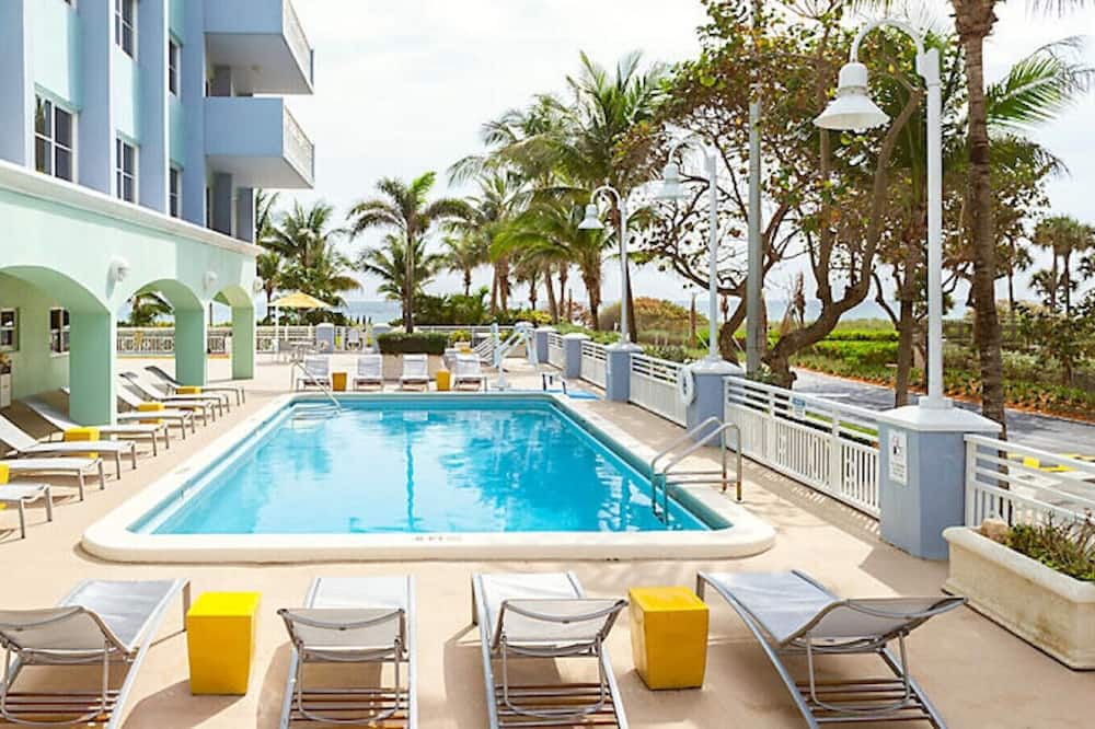 Photo of Others in Surfside