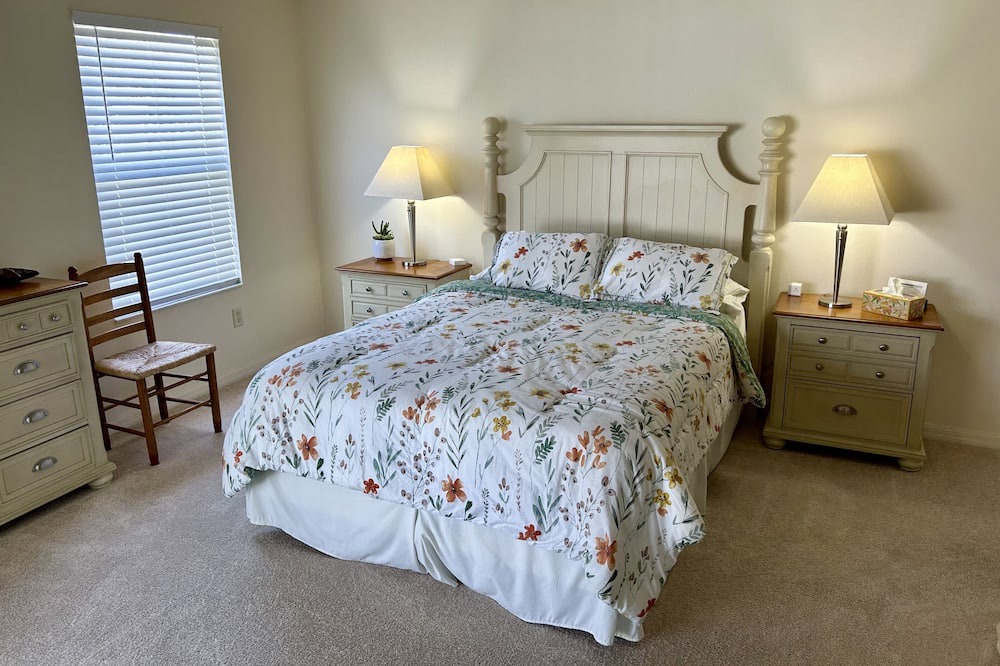 Photo of Bedroom in Virginia Trace