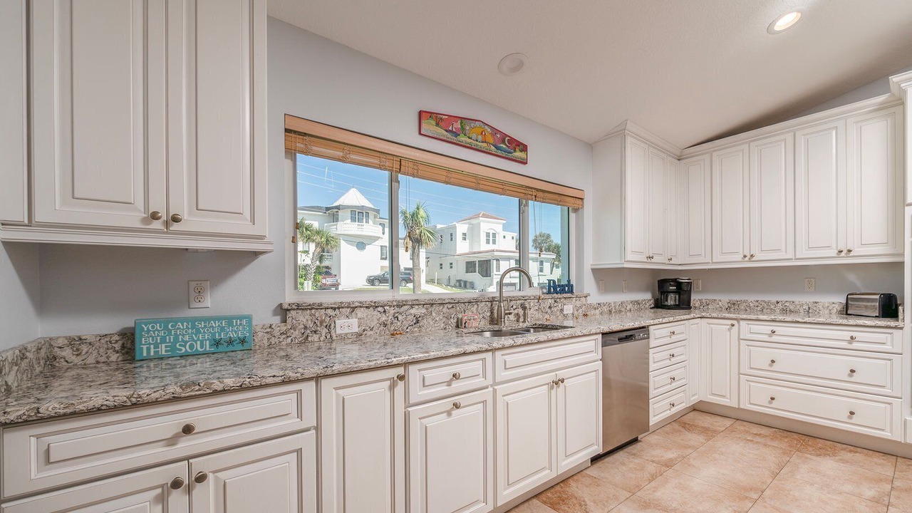 Photo of Kitchen in Wilbur-By-The-Sea