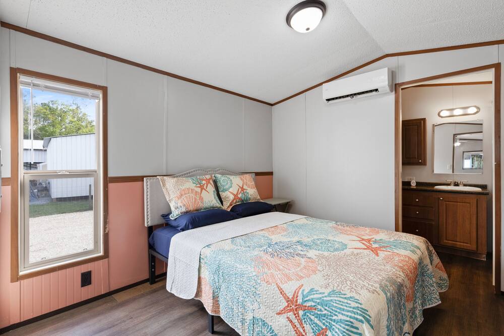 Photo of Bedroom in Steinhatchee