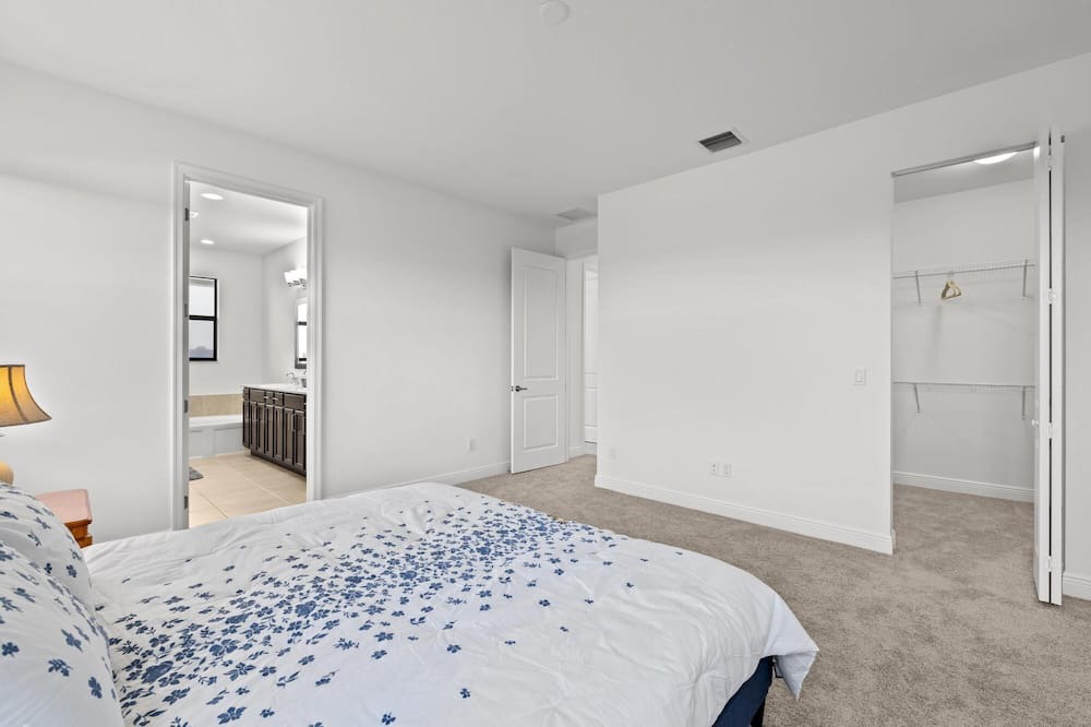 Photo of Bedroom in Hunt Club