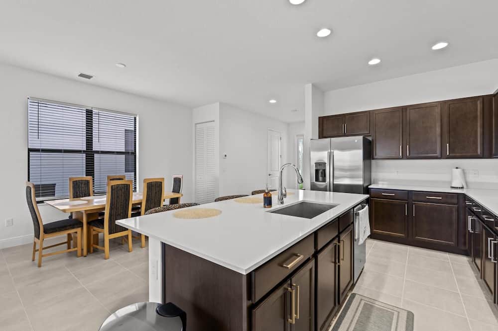 Photo of Kitchen in Hunt Club