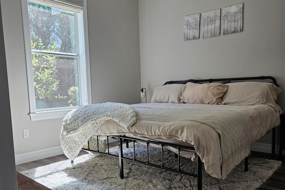 Photo of Bedroom in Fellowship