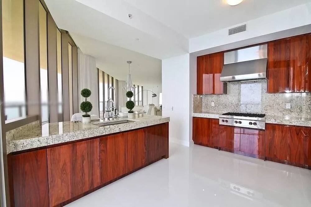 Photo of Kitchen in Surfside