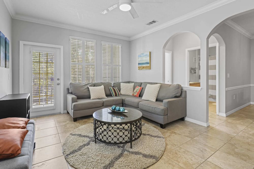 Photo of Bedroom in University Heights