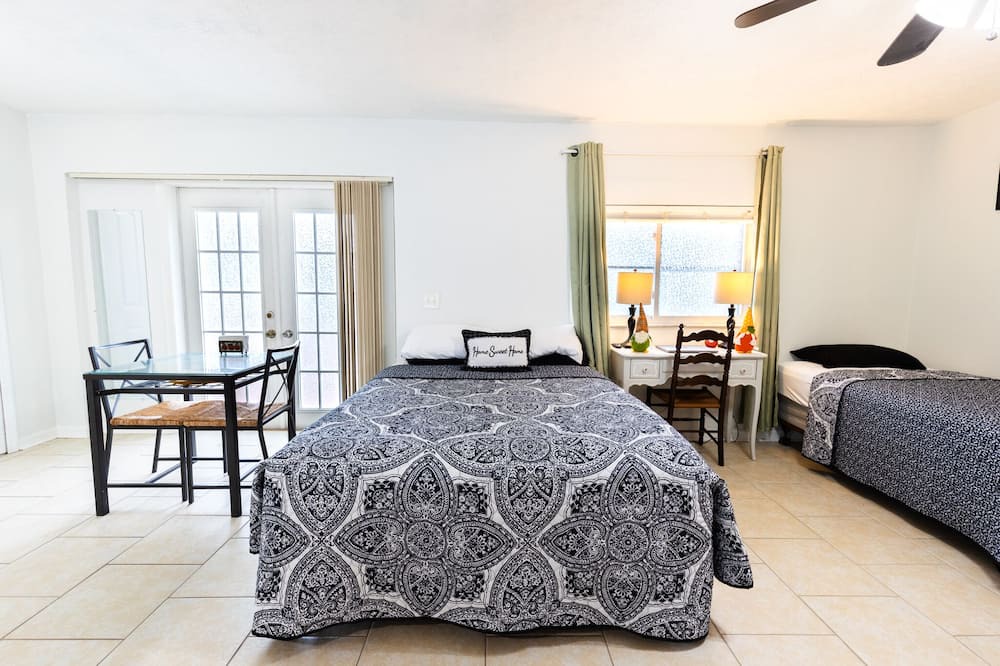 Photo of Bedroom in Caloosahatchee