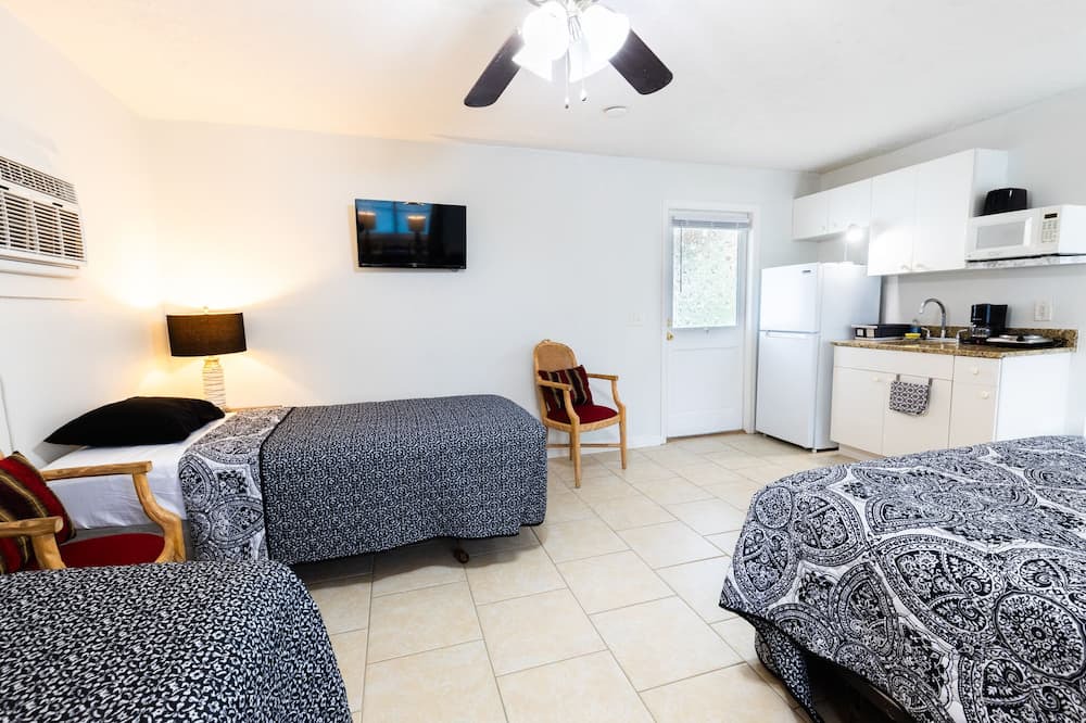 Photo of Bedroom in Caloosahatchee