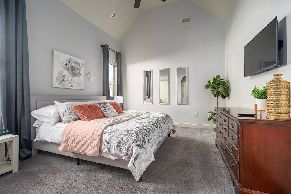 Photo of Bedroom in Wilsonville