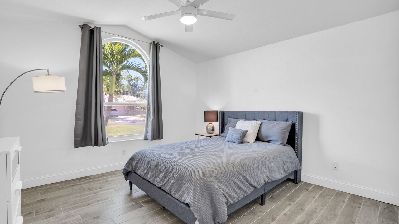 Photo of Bedroom in Willoughby Acres