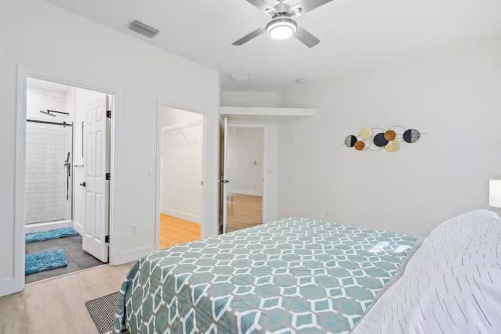 Photo of Bedroom in St. Petersburg - Clearwater
