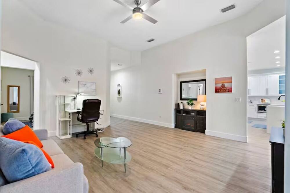 Photo of Livingroom in St. Petersburg - Clearwater