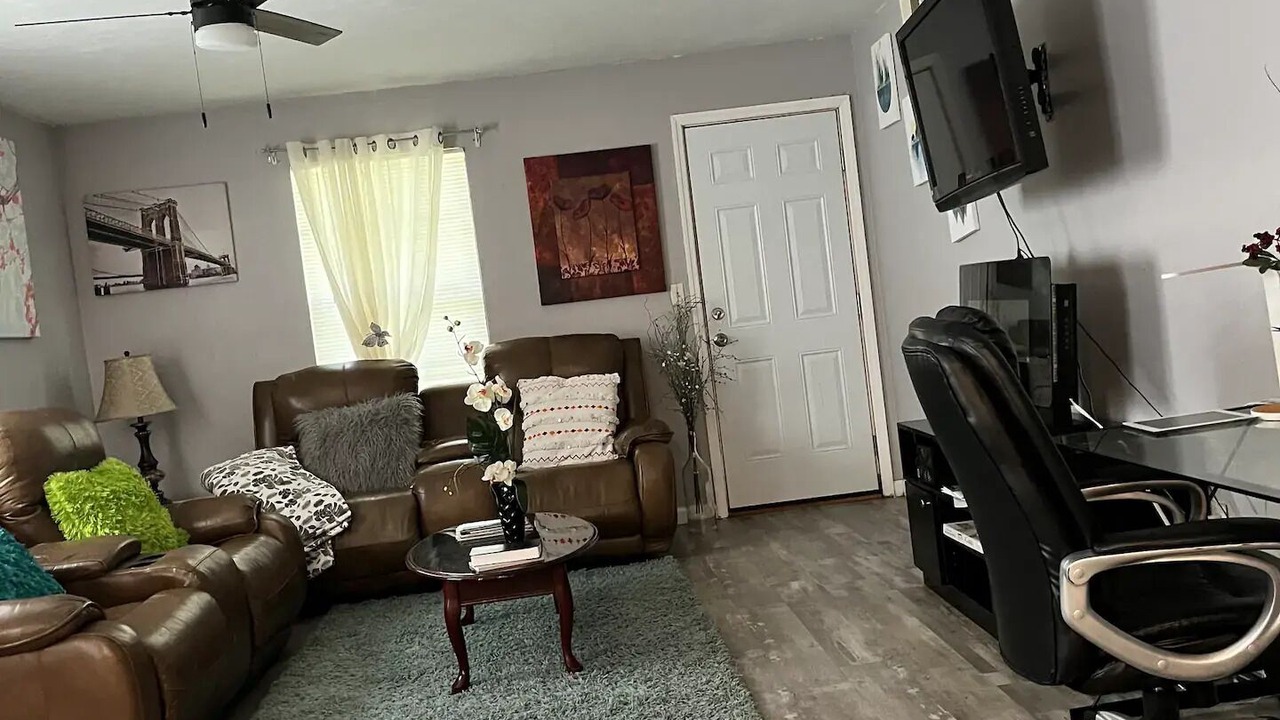 Photo of Livingroom in Griffin Heights